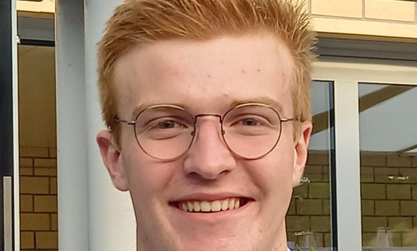 Wir gratulieren dir Joel herzlich zu deinem erfolgreichen Lehrabschluss zum Metallbauer EFZ. Wir freuen uns, dich weiterhin im Team zu haben.